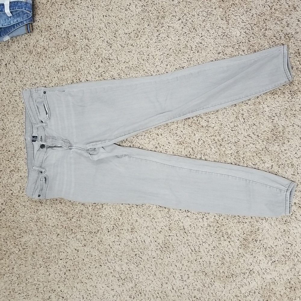 Grey skinny jeans